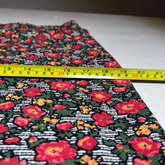 Unicorn LuLaRoe Cassie Floral Pencil Skirt Womens L Flowers Black White Stripes - Picture 3 of 6